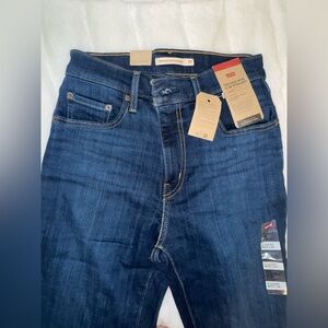 Levi’s High Rise Slim Straight Jeans NWT